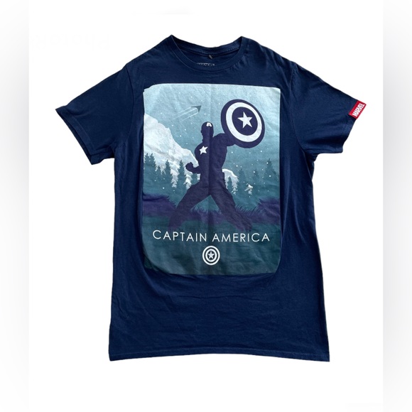 Marvel: Captain America Tee Shirt - Picture 3 of 11